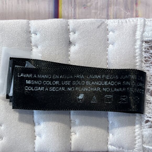 Natori Back Clasp Lace Bra Underwire Size 32G - Picture 7 of 7